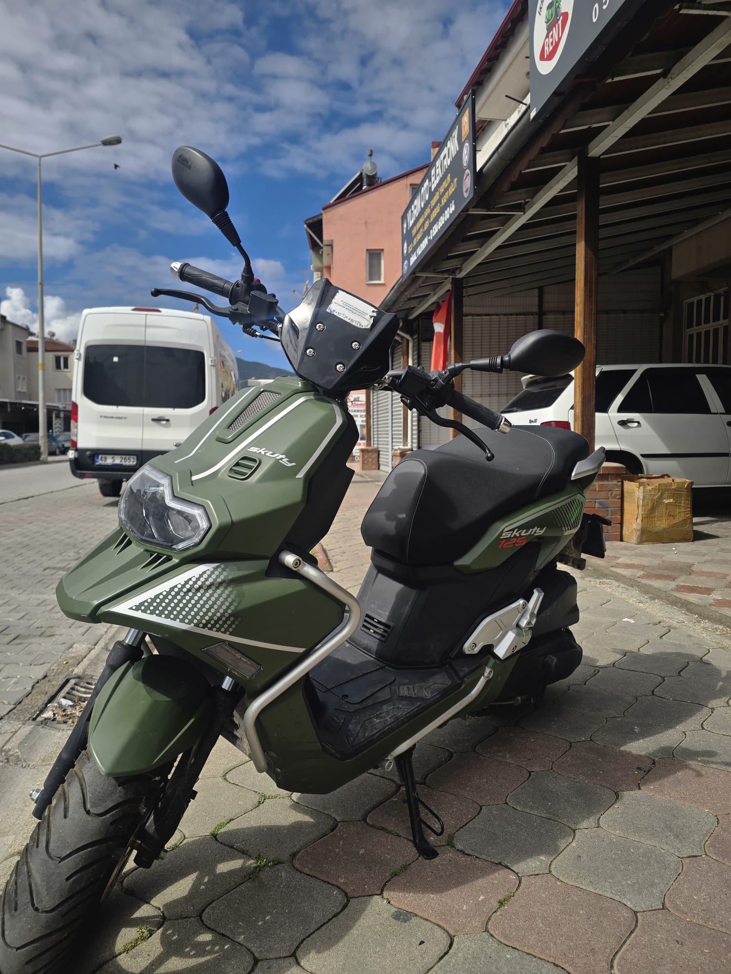 Fethiye scooter kiralama Skuty 125